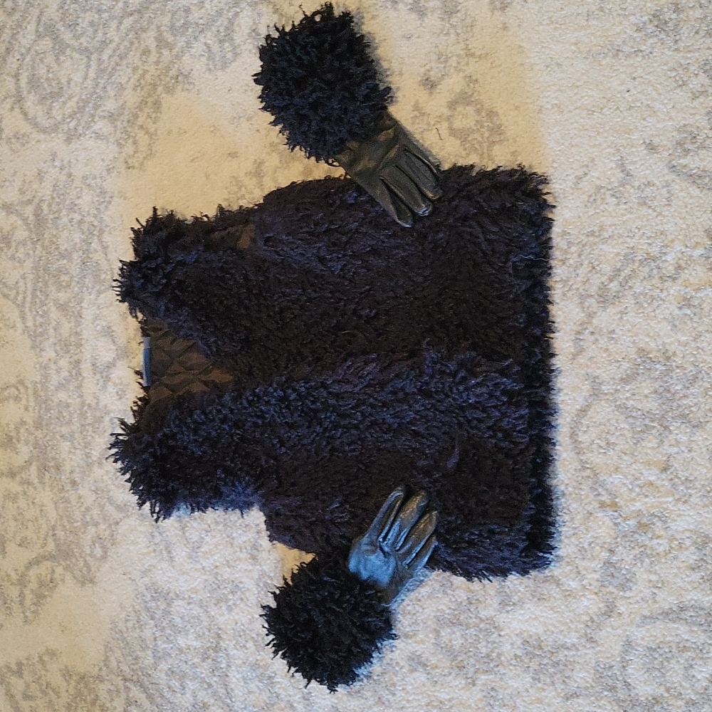 Set/faux Fur Vest & Gloves